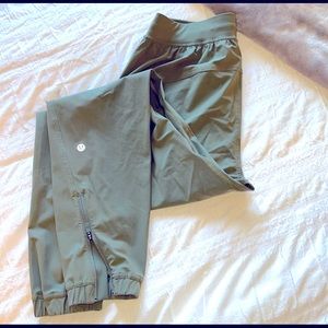 EUC Lululemon adapted state joggers.
